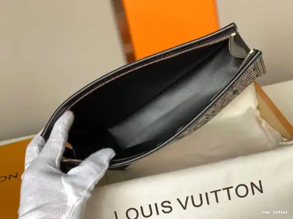 Cheap TOILETRY VUITTON LOUIS 26 1854 POUCH SINCE 0628